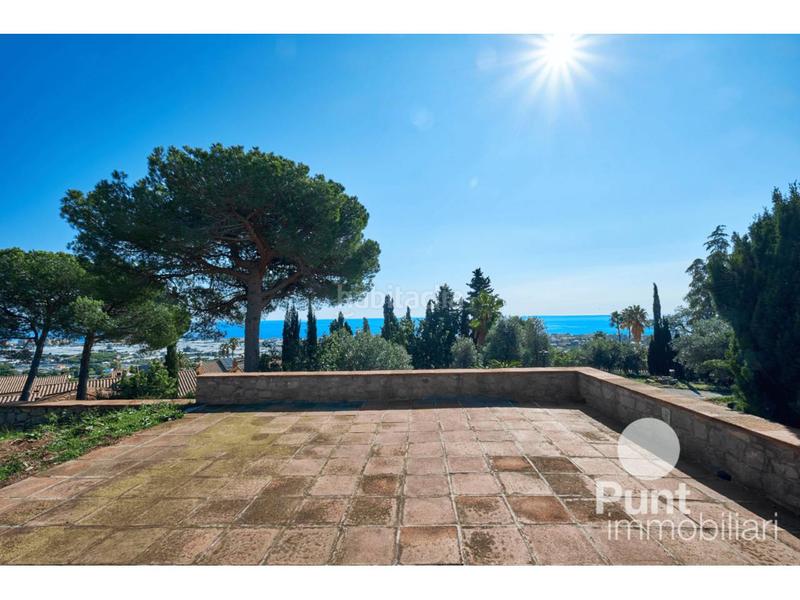 Foto 29e8871b-0f3e-4f99-803c-13decf57cd01. Chalet mit heizung parking pool in Premià de Dalt