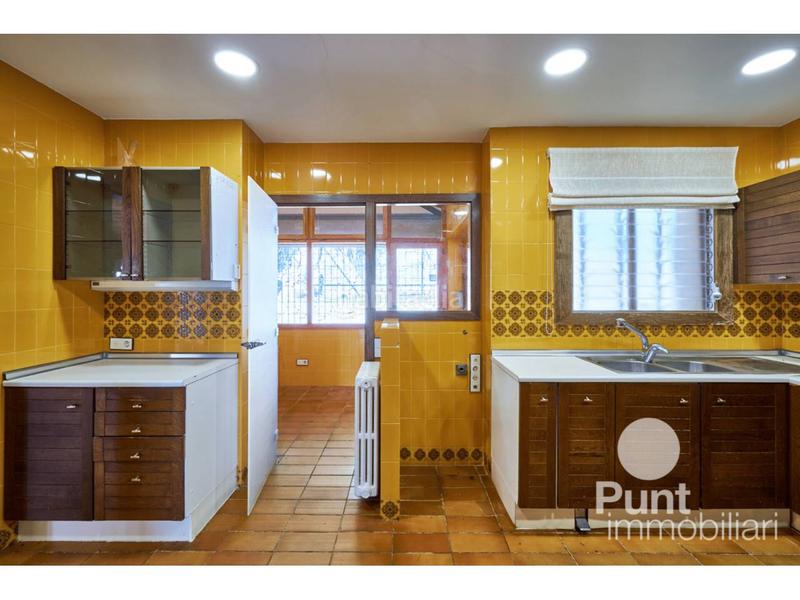 Foto a26be1f1-d7ad-48c1-814f-e7c57e748f8a. Chalet mit heizung parking pool in Premià de Dalt