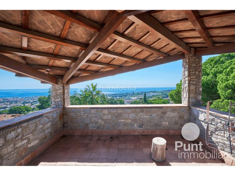 Foto e9f7496c-2a53-41d0-a3c1-c9e659a5be11. Chalet mit heizung parking pool in Premià de Dalt