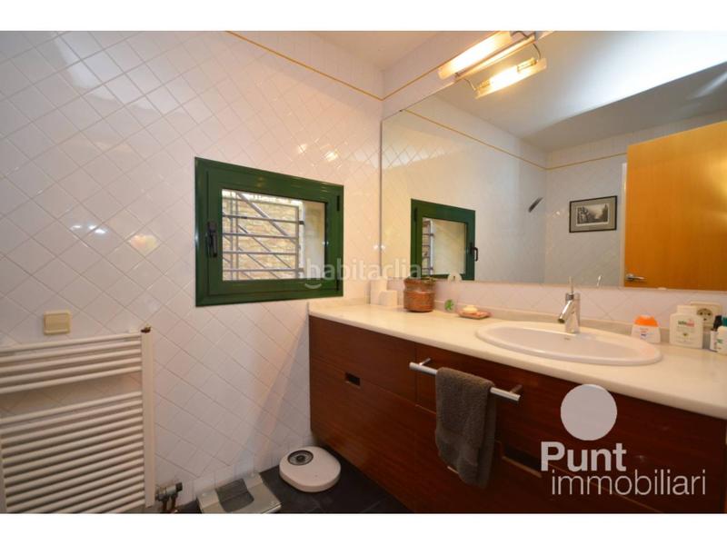 Foto 03d223e9-a5d2-45ca-9c8c-364c0140dd0f. Chalet mit heizung parking in Premià de Dalt