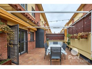 Casa a Premià de Dalt. Encantadora casa en venta en premià de dalt