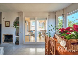 Casa pareada en Teià. Casa adosada con excepcional ubicación en teià
