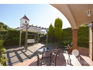 Casa a schiera in Premià de Dalt. Casa adosada a 3 vientos