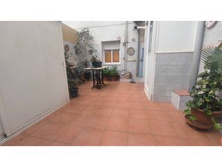 Rent Flat in Zona Alta. Alquiler de piso en premià de mar