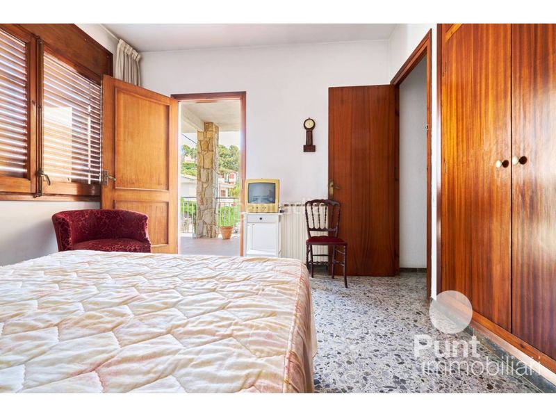Foto 35bd7c17-4ee3-4859-8eff-d1e9418488f5. Casa amb piscina a Premià de Dalt