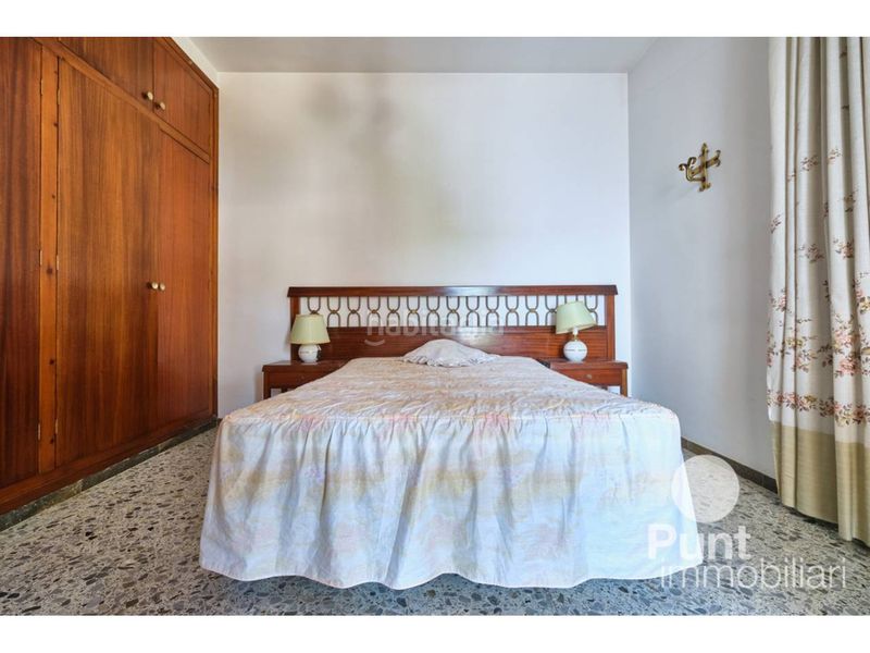 Foto 738bb5da-1690-49f7-b61a-645e8d921e3c. Casa amb piscina a Premià de Dalt