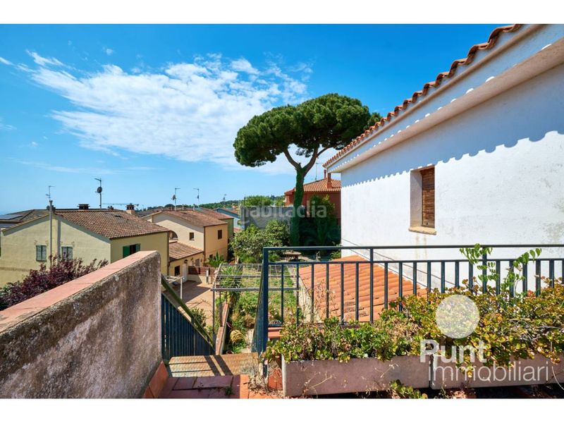 Foto 7d63fe50-244b-4096-905c-73919218e0e9. Casa amb piscina a Premià de Dalt