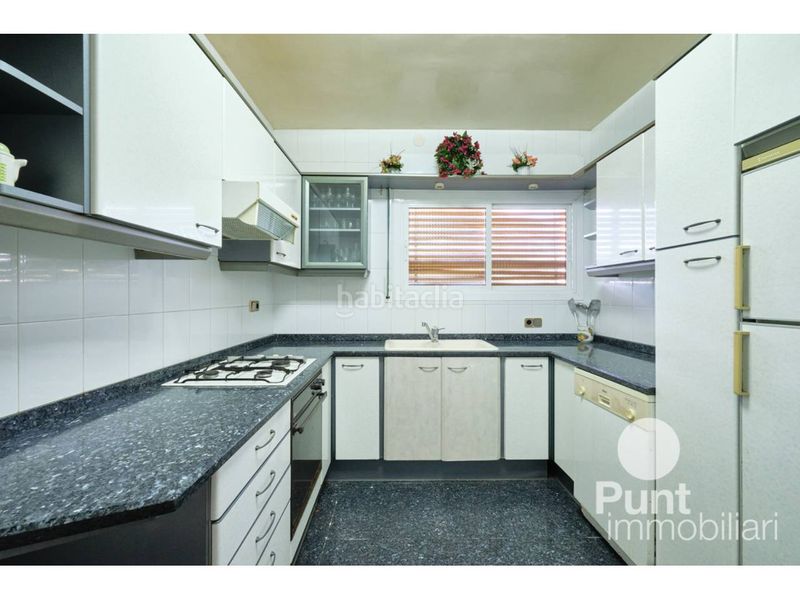 Foto 89d338ce-1e82-4509-b9a3-b25b3d7c3e36. Casa amb piscina a Premià de Dalt
