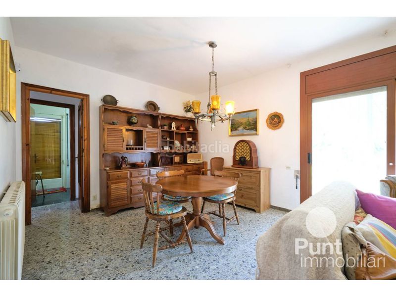 Foto fbb82029-db42-460e-a941-52e0fa933b6b. Casa amb piscina a Premià de Dalt