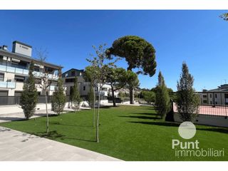 Miete Etagenwohnung in Premià de Dalt. Planta baja de obra nueva con amplio jardín privado en premià de