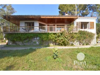 Chalet à Premià de Dalt. Finca agrícola con piscina privada