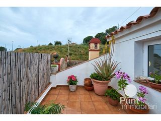 Casa in Teià. Casa de pueblo con encanto