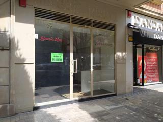 Lloguer Local Comercial  Calle castillo de maya. Local alquiler ensanche, junto a carlos iii, pamplona