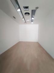 Location Local commercial  Calle sancho el mayor. Alquiler gran local en ensanche de pamplona