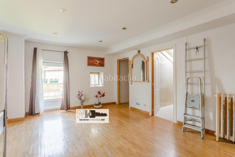 Foto a8233a63-67df-4f0c-820f-d410f8b2f206. Casa aparellada amb calefacció piscina a Anue