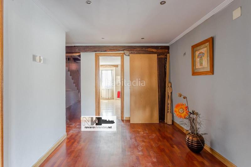 Foto b7604590-4173-43f2-8241-12312f103cd3. Casa aparellada amb calefacció piscina a Anue