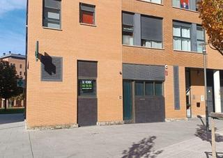 Oficina  Calle donantes de sangre. Oficina nueva en venta en chantrea, pamplona