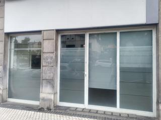 Lloguer Local Comercial a Gros. Alquiler local gros, amplio, a pie de calle, zona transitada