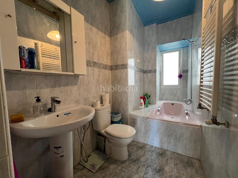 Foto 54b5a48a-3d51-4e56-aed4-a177949e62ca. Piso venta piso San Juan 4 habitaciones 2 baños en Pamplona / Iruña