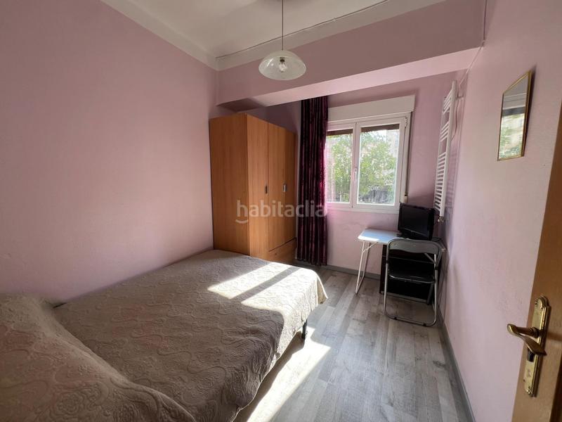 Foto d9566b53-a028-4438-ae6a-868e879dbe7c. Piso venta piso San Juan 4 habitaciones 2 baños en Pamplona / Iruña
