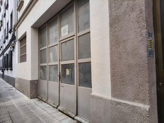 Geschäftsraum  Calle de la villa de lanz. Local en venta en burlada  253 m2
