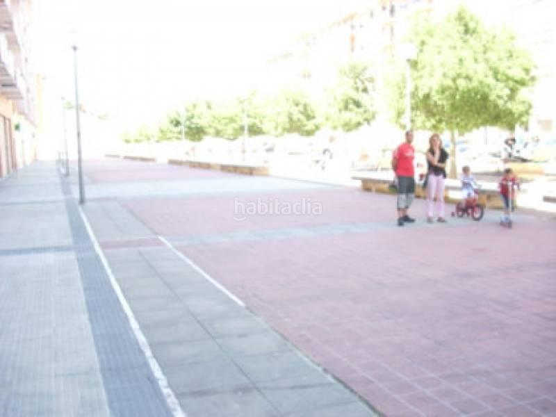 Foto a0f9baf5-48ac-4a90-a895-c36b80c50499. Local comercial a Rochapea Pamplona / Iruña