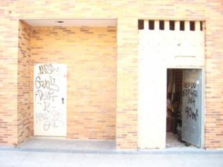 Local Comercial  Avenida marcelo celayeta trasera. Estupendo local en venta en rochapea