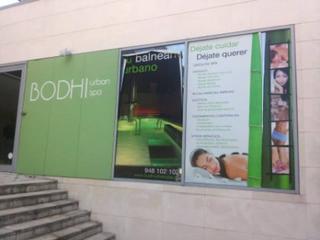 Lloguer Local Comercial  Calle berrobide. Acogedor balneario en ansoain.