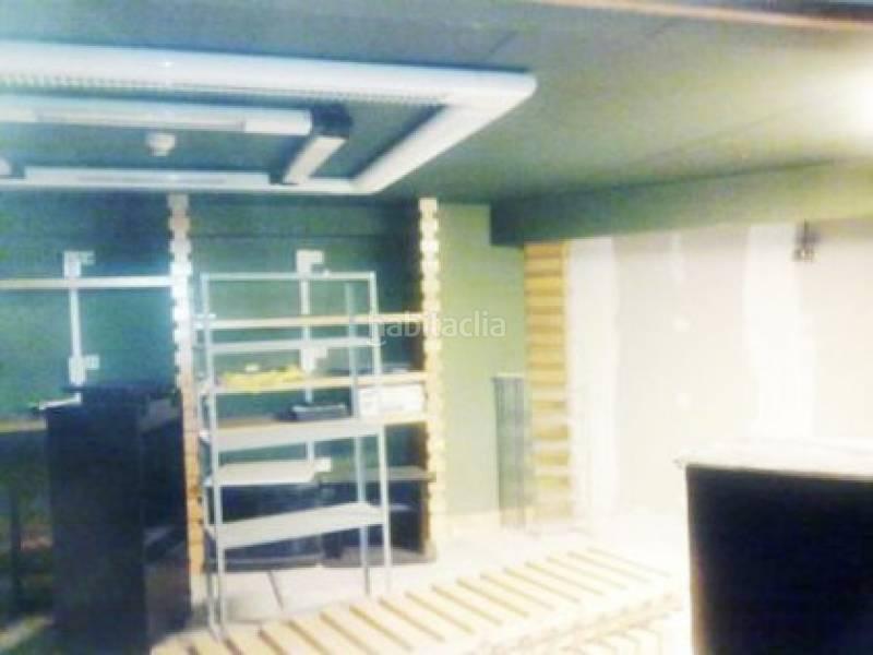 Foto fae72f40-2162-4f6d-bec9-f5d565f96954. Local comercial en Segundo Ensanche Pamplona / Iruña