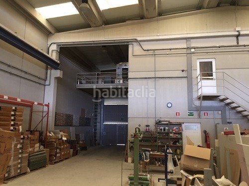 Foto aa92d421-d80a-4040-8eac-5a5be39502b0. Nau industrial a Villatuerta
