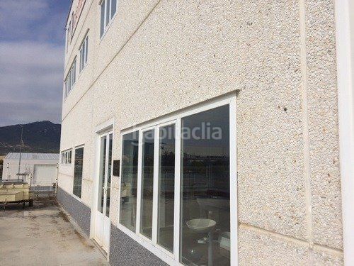 Foto c6b27f37-b17d-4d25-83c4-72a4971d3148. Nau industrial a Villatuerta