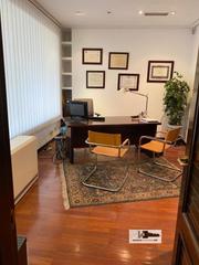 Miete Büro  Avenida sancho el fuerte. Alquiler de oficina con 3 despachos y 2 puestos de trabajo