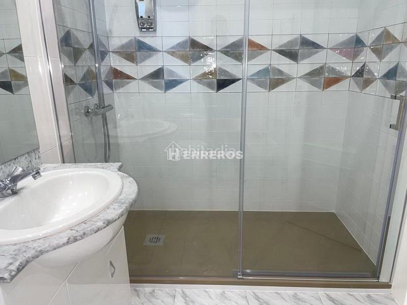 Foto 19b33ccb-4488-49ab-ab44-0bee153e4d40. Etagenwohnung mit heizung in Jesuitas Logroño