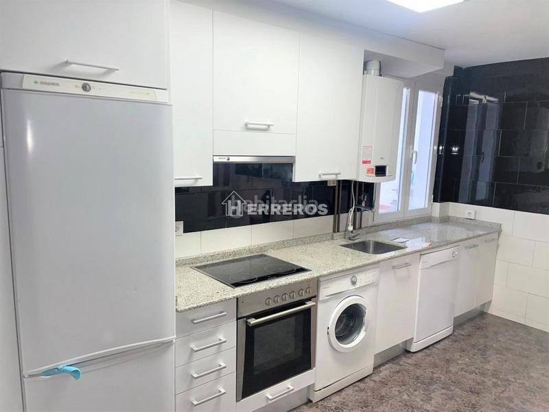 Foto 1da9e98c-b305-4a48-b681-7f6281c04d3d. Etagenwohnung mit heizung in Jesuitas Logroño
