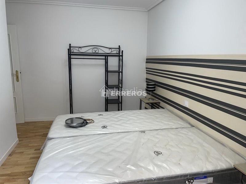 Foto 89ddbc45-5b58-463a-9912-ff9bf132fd25. Etagenwohnung mit heizung in Jesuitas Logroño