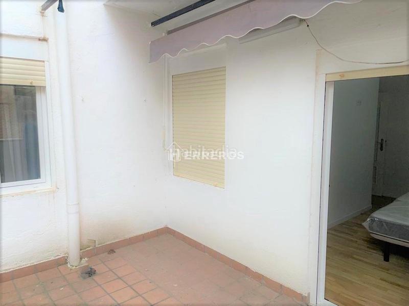 Foto c325bd9a-232f-4d2c-bf3e-9f2ad33eb9f7. Etagenwohnung mit heizung in Jesuitas Logroño