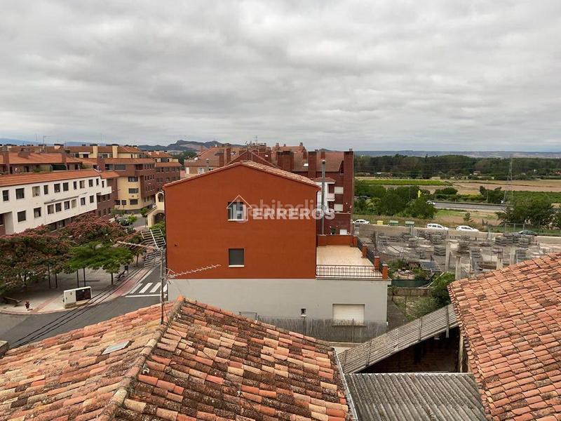 Foto 623415d8-a6c1-492a-9e34-977bae77c544. Casa adosada  en venta , 5 dormitorios. en Villamediana de Iregua