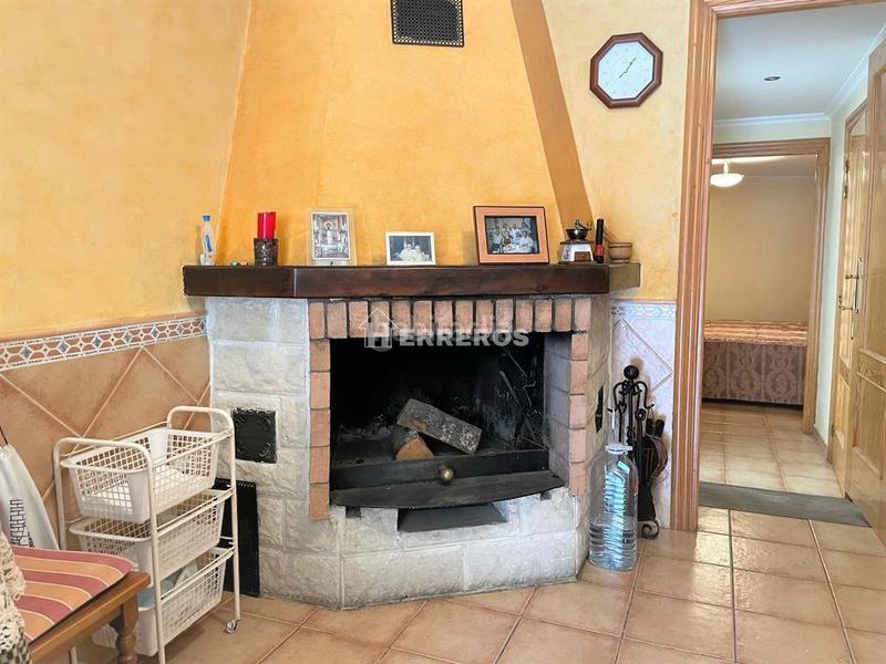 Foto 8c8032b3-5f2c-40ef-8d76-fe090e427b12. Casa adosada  en venta , 5 dormitorios. en Villamediana de Iregua