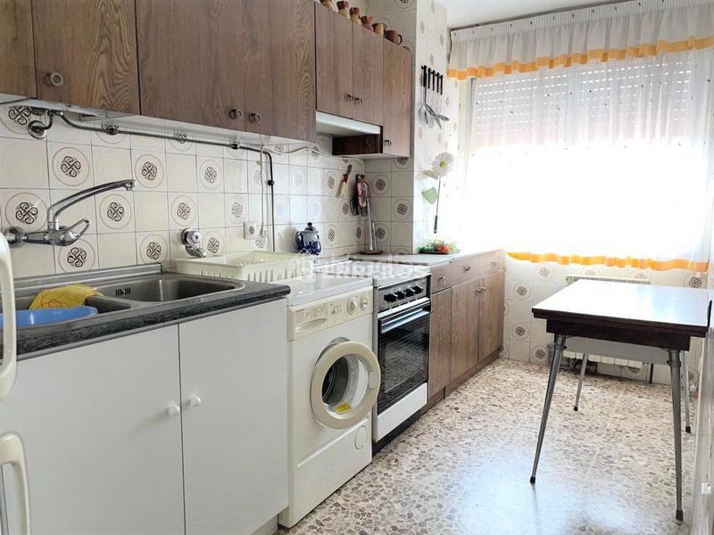 Foto e1784181-dc23-4aa6-9942-f453a7a7cbee. Casa adosada  en venta , 5 dormitorios. en Villamediana de Iregua