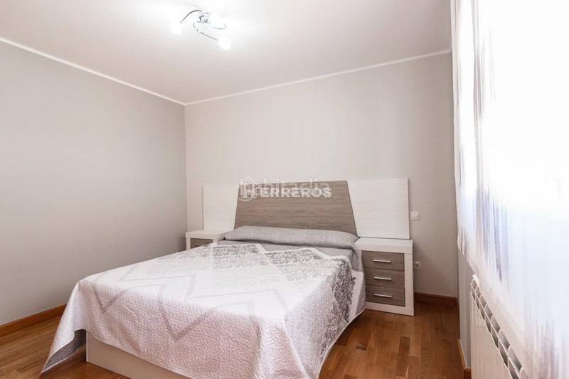 Foto cb28ba7c-c5b5-4163-a7b6-3660580e4276. Dúplex duplex en venta , 2 dormitorios. en Villamediana de Iregua