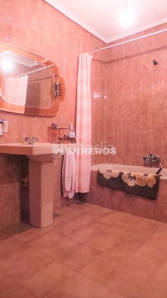 Foto 18da1f19-d81d-4197-8bb8-ea28879fdaae. Piso  en venta , 4 dormitorios. en Ausejo