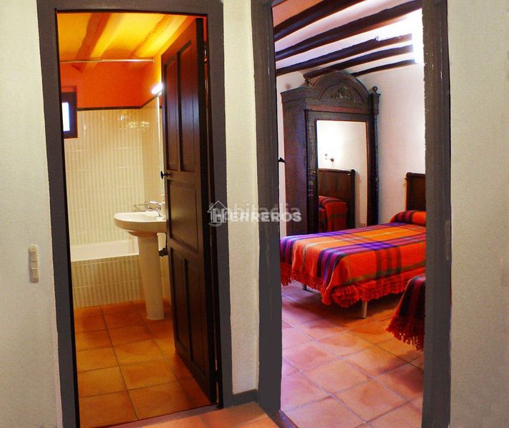 Foto 267d0795-6082-449e-8e27-7ba595d9f3d1. Haus mit heizung in Ocón