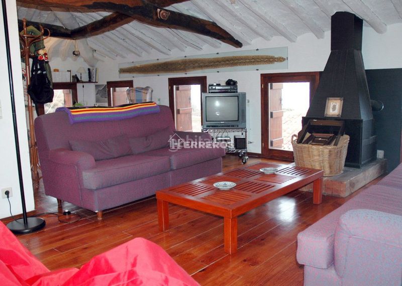 Foto d39e355e-cea0-4e0e-bba1-cb98f4ee5635. Haus mit heizung in Ocón