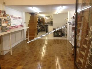 Locale commerciale in Calle Samalar