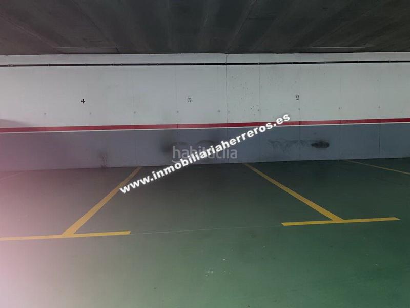 Foto 341d1f5c-ab25-4f0c-98ae-9c828a928fd2. Parking voiture dans Residencia Logroño