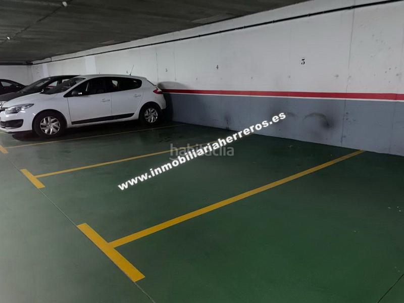 Foto d13de870-03be-4734-aee9-586a68ca2988. Parking voiture dans Residencia Logroño