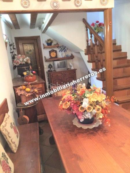 Foto 65402388-6434-4d32-8061-f0200d3ae62d. Casa adossada amb calefacció aparcament a Viguera