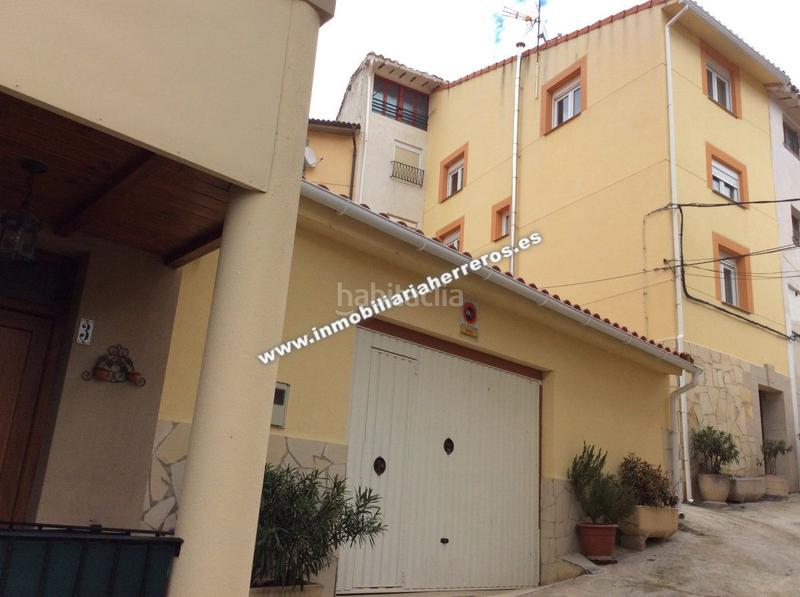 Foto 85115910-8917-4b1e-b78c-af51724d02c2. Casa adossada amb calefacció aparcament a Viguera