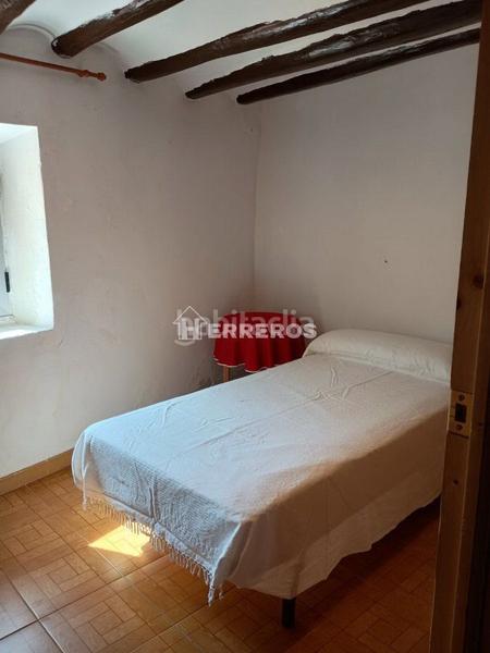 Foto 27d13278-f0d0-4331-92cc-bda3a4e091e5. Casa con riscaldamento in Ocón