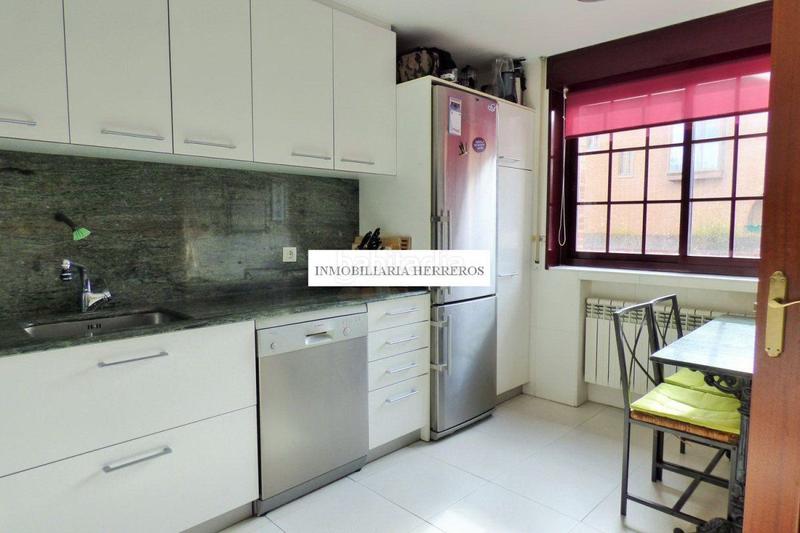 Foto 006d93a3-0658-416c-aa86-29293d3a4cbd. Reihenhaus mit heizung parking pool in Avenida Madrid Logroño